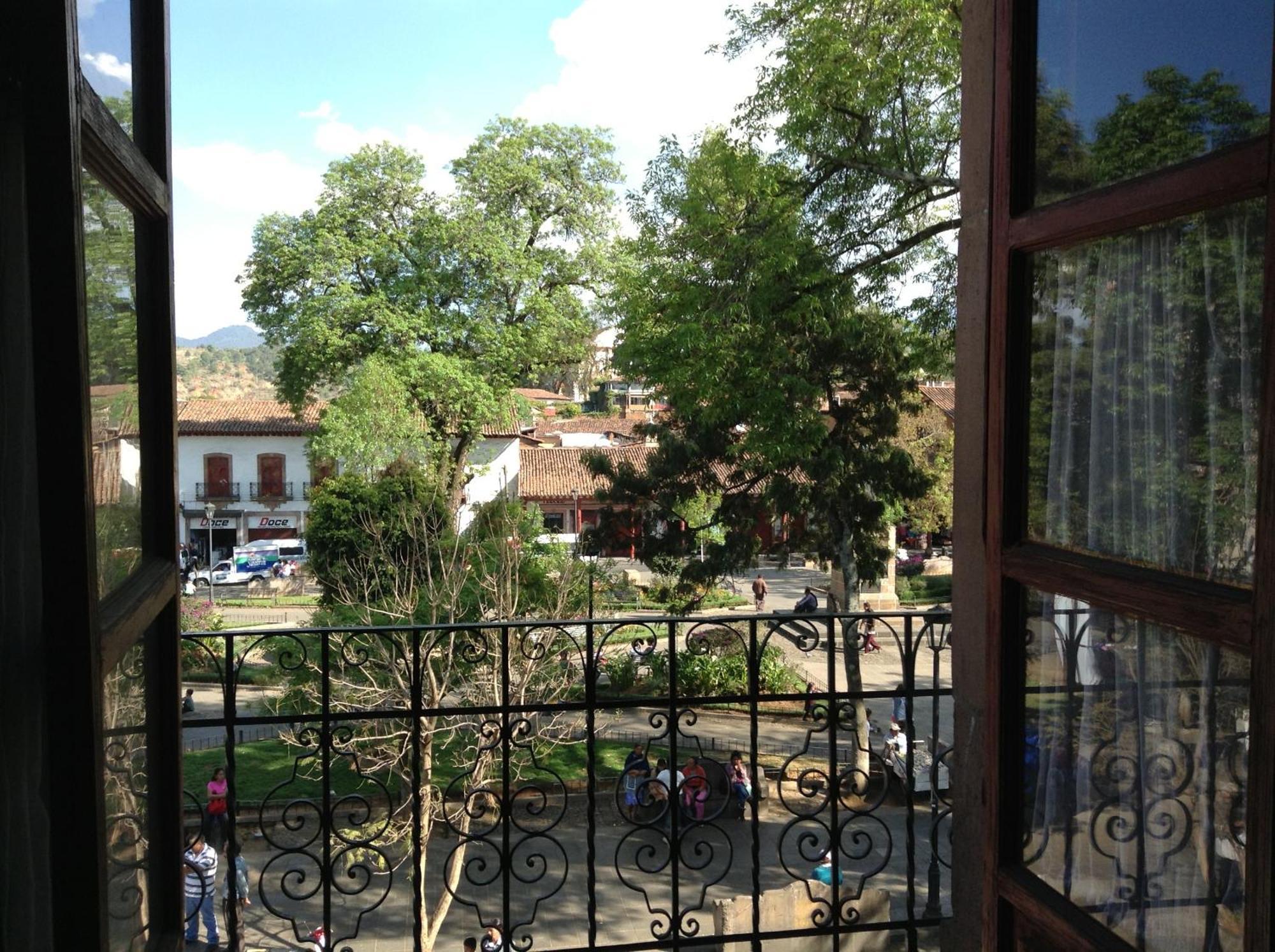 Posada De San Agustin Pátzcuaro Екстериор снимка